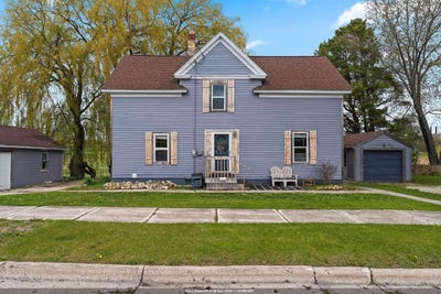 /international/us/1215-navarino-street-algoma-wi-110108199892/