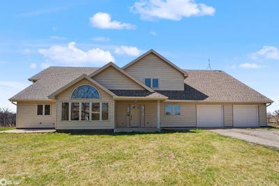 /international/us/4224-20th-street-grinnell-ia-110110234142/