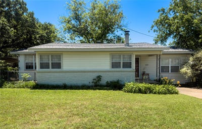 /international/us/1332-florea-street-graham-tx-110108066662/