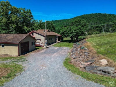 /international/us/13681-route-23-prattsville-ny-110108391427/