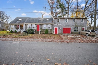 /international/us/40-golf-street-dartmouth-ma-110108821127/