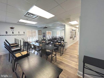 /international/us/7430-heritage-village-plaza-gainesville-va-110105019446/