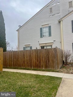 /international/us/29-valleyfield-court-silver-spring-md-110099379308/