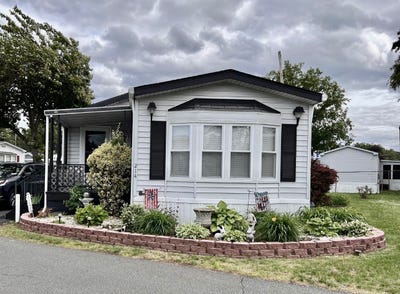 /international/us/214-w-mountainview-mhp-stony-point-ny-110101053170/