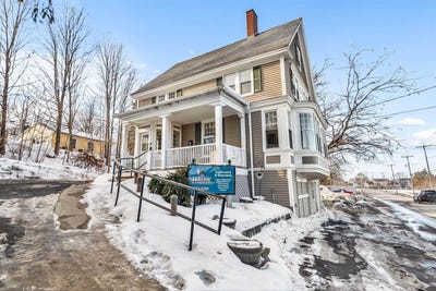 /international/us/145-brunswick-street-old-town-me-110106207720/