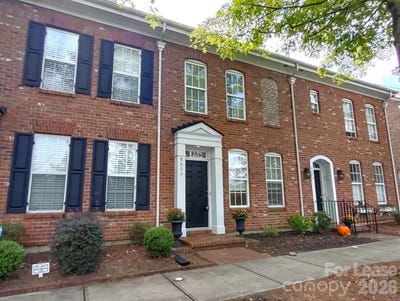 /international/us/8606-beaver-creek-drive-charlotte-nc-110108450923/