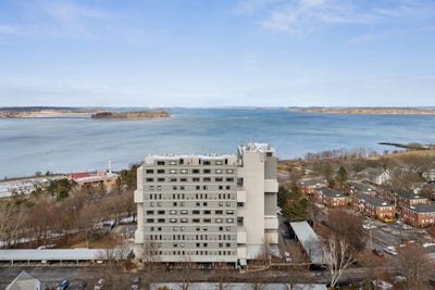 /international/us/340-eastern-promenade-portland-me-110098566927/