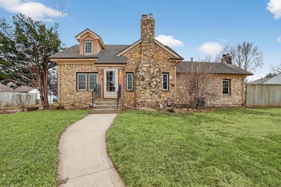 /international/us/215-arden-street-waterloo-ia-110106341234/