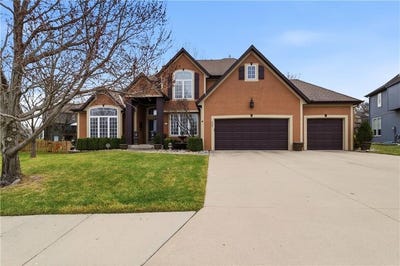 /international/us/225-misty-meadow-drive-lee-s-summit-mo-110108582813/