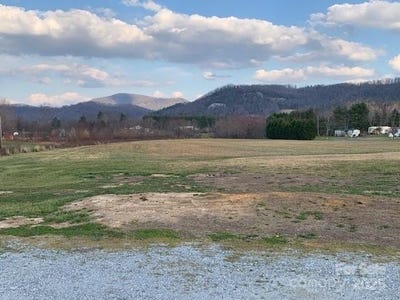 /international/us/7-33ac-com-chimney-rock-highway-unit-1-2-3-edneyville-nc-110098046591/?lang=zh-tw