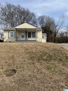 /international/us/2503-walnut-avenue-anniston-al-110105804637/