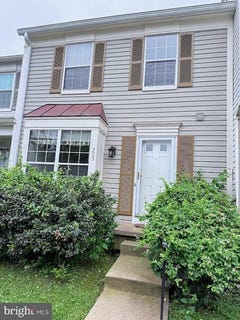 /international/us/333-stable-view-terrace-ne-leesburg-va-110108392872/