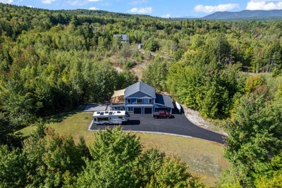 /international/us/86-beaver-creek-farm-road-bridgton-me-110107401931/