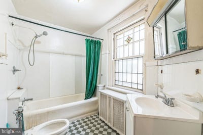 /international/us/4637-pine-street-philadelphia-pa-110100447346/
