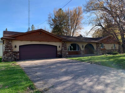 /international/us/1415-1st-ave-antigo-wi-110107396307/