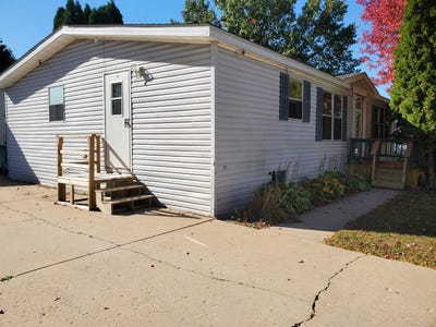 /international/us/5421-ebonywood-lane-roscoe-il-110105213644/