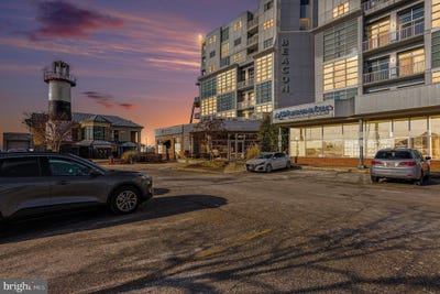 /international/us/2772-lighthouse-point-e-baltimore-md-110104622701/