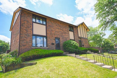 /international/us/18w177-lowell-lane-villa-park-il-110108712897/