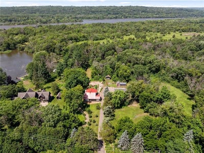 /international/us/9050-grey-cloud-island-drive-s-grey-cloud-island-twp-mn-110101114924/