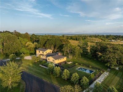 /international/us/16-sachuest-drive-middletown-ri-110100916642/?lang=zh-tw