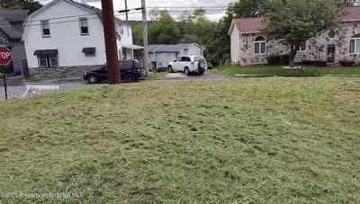 /international/us/2211-ash-street-scranton-pa-110104161934/