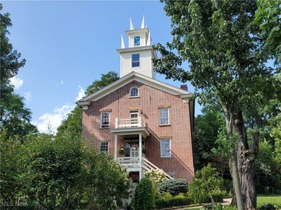 /international/us/150-e-main-street-hayesville-oh-110101516456/?lang=en