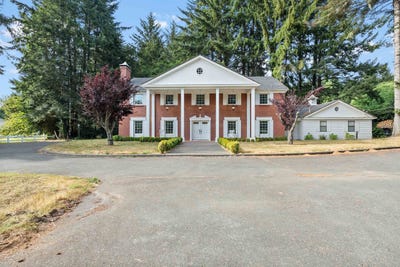 /international/us/1020-blackwell-crescent-city-ca-110100395581/