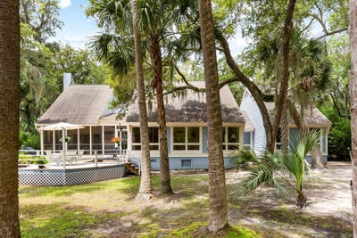 /international/us/2653-seabrook-island-road-seabrook-island-sc-110099827996/