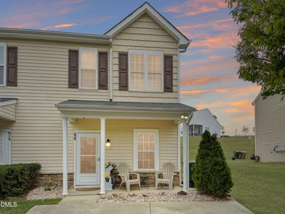 /international/us/620-woodson-drive-clayton-nc-110108468293/