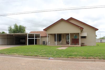 /international/us/220-n-14th-avenue-munday-tx-110107551351/