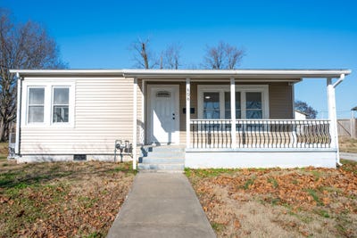 /international/us/406-maple-street-greenfield-mo-110107800815/