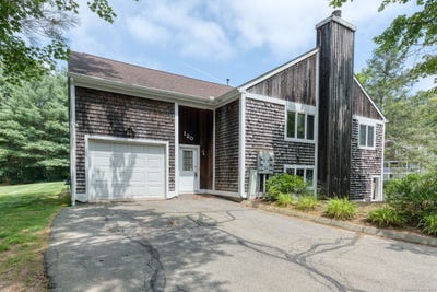 /international/us/120-songbird-lane-farmington-ct-110100892718/