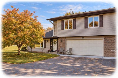 /international/us/9558-kingsview-lane-n-maple-grove-mn-110120661715/
