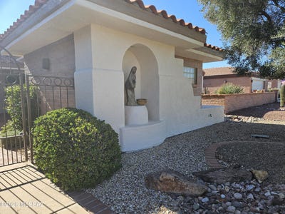 /international/us/4490-s-golf-estates-drive-green-valley-az-110120417749/