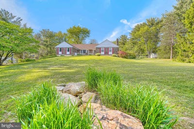 /international/us/169-providence-road-elkton-md-110107898213/