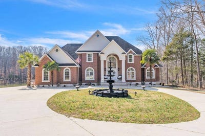 /international/us/109-brandon-dr-hodges-sc-110108171510/