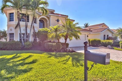 /international/us/9051-astonia-way-estero-fl-110102078544/