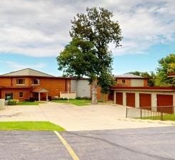 /international/us/808-lake-chapeau-drive-albert-lea-mn-110120450135/