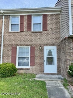 /international/us/141-king-george-court-jacksonville-nc-110108132296/
