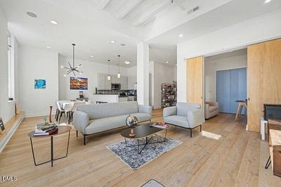 /international/us/103-w-main-street-durham-nc-110105332302/