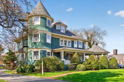 /international/us/528-main-street-harwich-port-ma-110107940079/