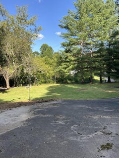 /international/us/893-huckleberry-road-manchester-ky-110119468046/