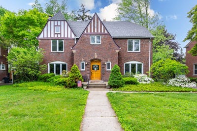 /international/us/953-berkshire-road-grosse-pointe-mi-110100222224/