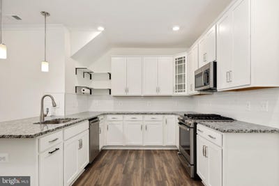 /international/us/14983-river-walk-way-woodbridge-va-110096581079/