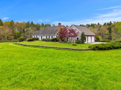 /international/us/295-wadleigh-falls-road-newmarket-nh-110108109127/