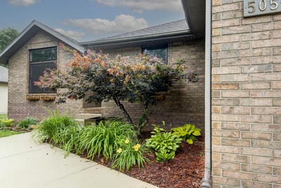 /international/us/505-spruce-avenue-nixa-mo-110108351789/