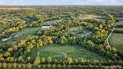 /international/us/22259-lix-road-warrenton-mo-110120419440/