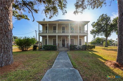 /international/us/113-s-pumphrey-street-edna-tx-110120002325/