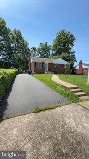 /international/us/7425-marc-drive-falls-church-va-110109231227/