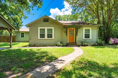 /international/us/11196-moss-street-brownsboro-tx-110097469168/